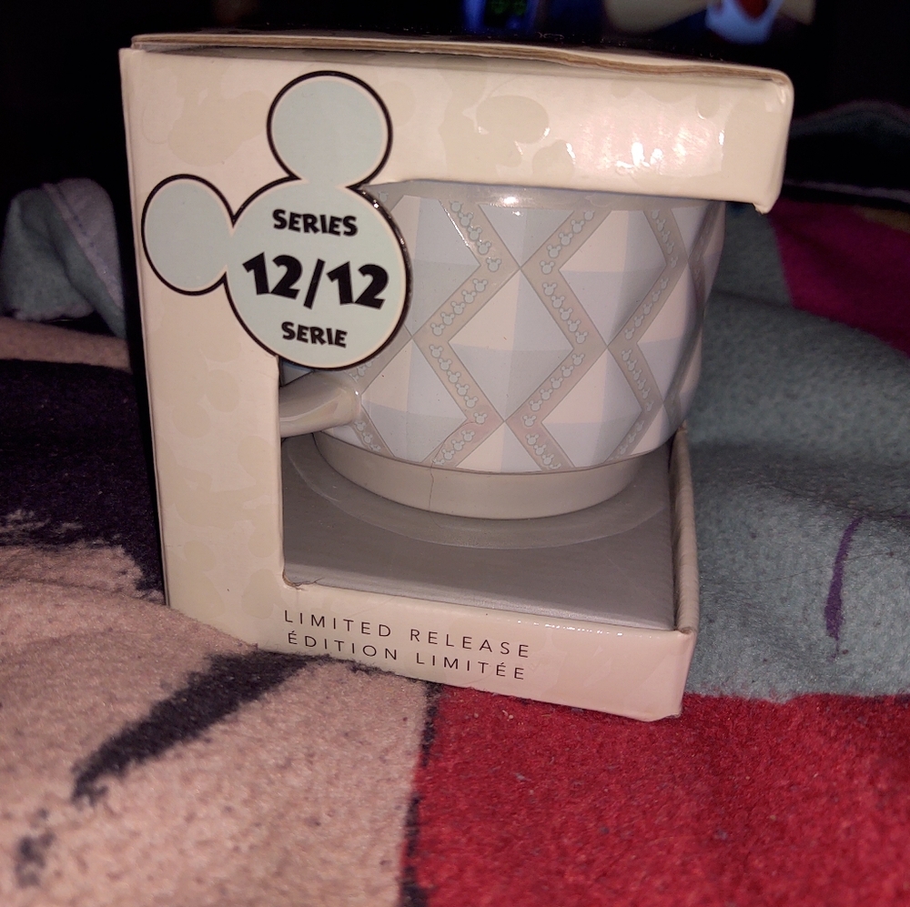 Disney Mickey Memories Collection Mug December 2018 LIMITED RELEASE DISCONTINUED